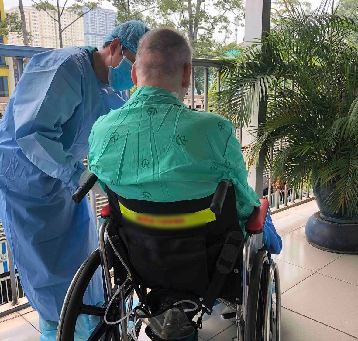 Nam phi công người Anh đã có thể giao tiếp tốt bằng lời nói Nam phi công người Anh đã có thể giao tiếp tốt bằng lời nói
