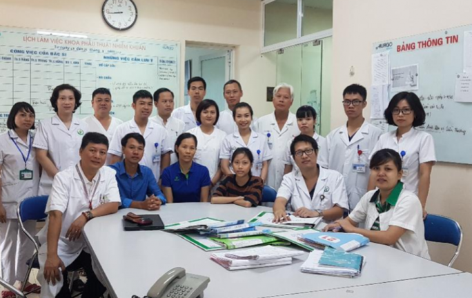 Hành trình từ cô gái trải qua 23 cuộc phẫu thuật sau 8 năm trở thành sinh viên ĐH Y Hà Nội Hành trình từ cô gái trải qua 23 cuộc phẫu thuật sau 8 năm trở thành sinh viên ĐH Y Hà Nội