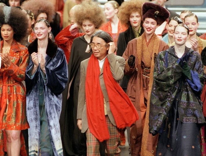  Nhà thiết kế Kenzo Takada qua đời ở tuổi 81 do COVID-19