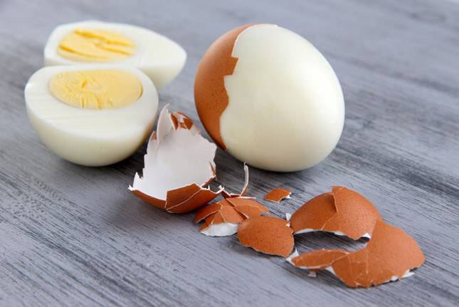 Cảnh báo những loại trứng gà dễ gây đầy bụng ngộ độc, tiếc đến mấy cũng không nên ăn Cảnh báo những loại trứng gà dễ gây đầy bụng ngộ độc, tiếc đến mấy cũng không nên ăn
