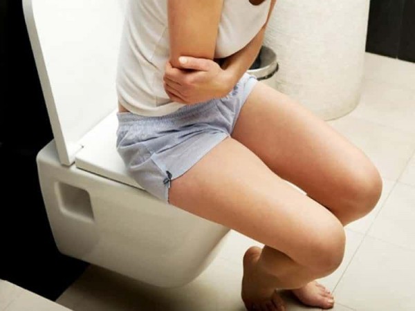 Người phụ nữ đã mất trí nhớ tạm thời khi cố rặn lúc đi vệ sinh