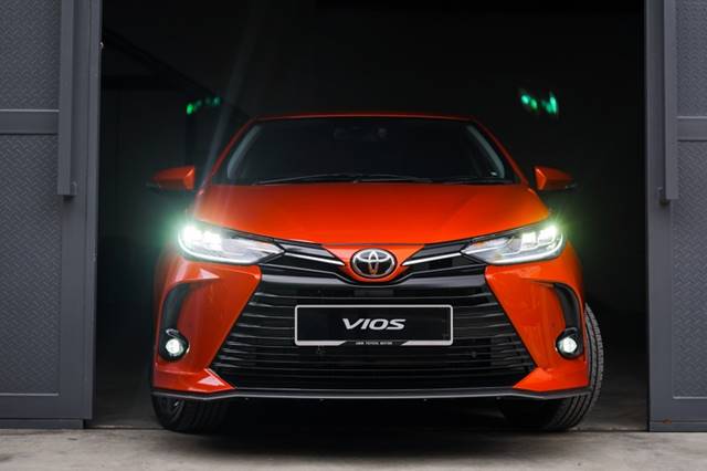 Tại một số quốc gia, Toyota Vios bản mới được trang bị gói Safety Sense. Hiện vẫn chưa rõ mẫu xe sắp ra mắt khách Việt có gói an toàn này hay không.