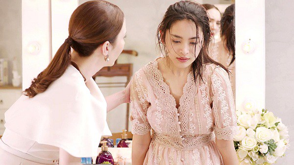 Phát điên khi thấy chồng thông tắc sữa giúp cô bạn thân