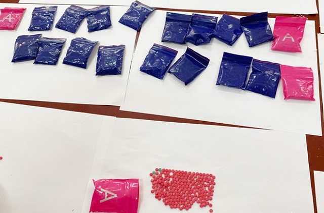 phat-hien-6-000-vien-ma-tuy-tong-hop-ben-trong-bao-gao-tam