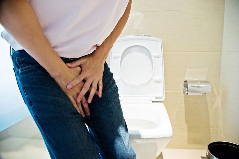 Mất bản lĩnh quý ông sau khi uống 10 thang thuốc nam chữa tiền liệt tuyến