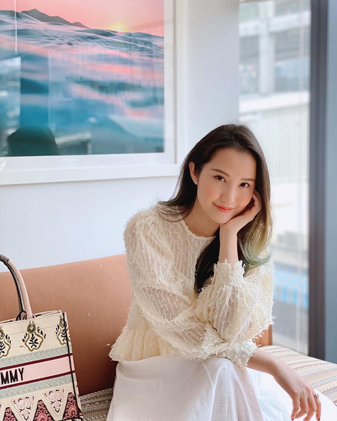 Primmy Trương sở hữu style điệu đà, nữ tính