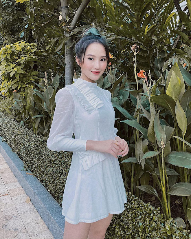 Primmy Trương sở hữu style điệu đà, nữ tính