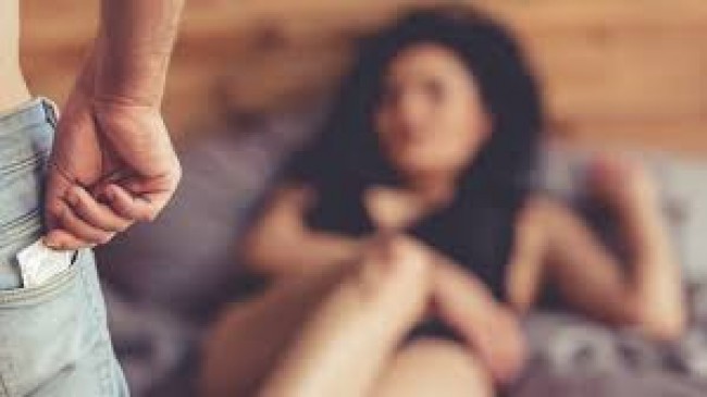 Quan hệ tình dục an toàn để tránh lây bệnh viêm gan B