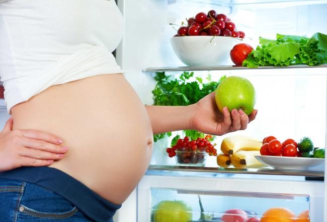 Bổ sung axit folic dạng hữu cơ tránh táo bón cho bà bầu