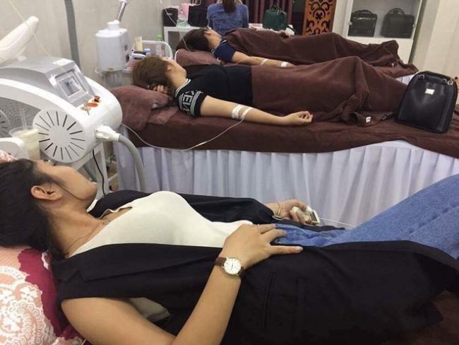 Khách hàng cần tìm hiểu kỹ và lựa chọn cơ sở làm đẹp uy tín để tránh 