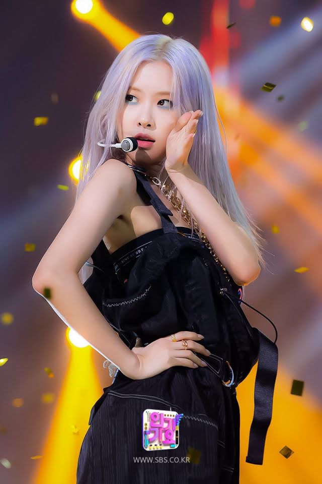 Rosé (BLACKPINK) chia sẻ bí kíp chăm sóc tóc tẩy cực lạ