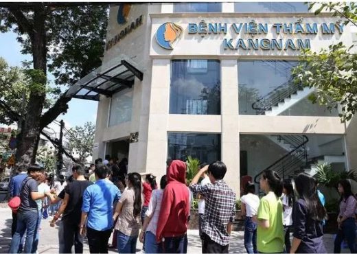 Phẫu thuật căng da mặt nguy hiểm như thế nào mà có thể gây tử vong?