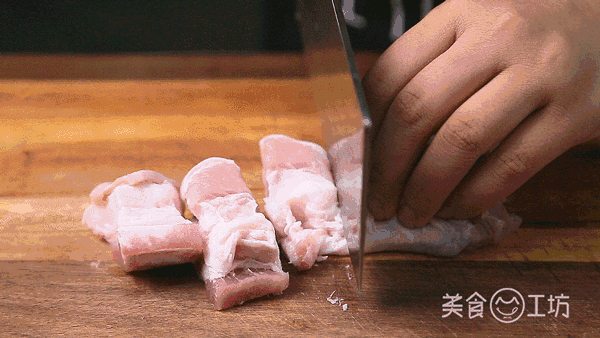Hóa ra đây chính là lý do khiến thịt lợn trở thành loại thịt phổ biến nhất trong mâm cơm người Việt Hóa ra đây chính là lý do khiến thịt lợn trở thành loại thịt phổ biến nhất trong mâm cơm người Việt