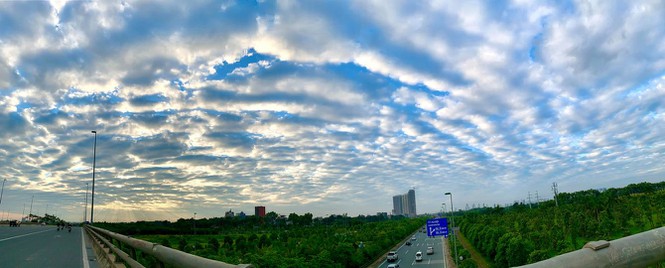 Tổng hợp hình ảnh bầu trời Hà Nội nhiều mây 