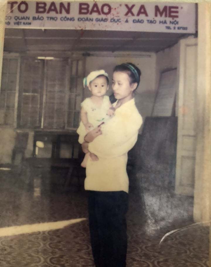 Từ chuyện tình ở “Tổ bán báo xa mẹ” đến cuộc sống thành đạt của vợ chồng chủ tiệm bánh ngọt ở Hà Nội