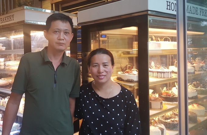 Từ chuyện tình ở “Tổ bán báo xa mẹ” đến cuộc sống thành đạt của vợ chồng chủ tiệm bánh ngọt ở Hà Nội