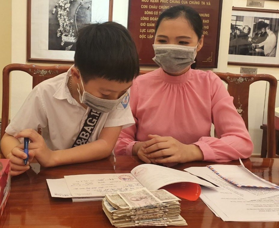 Những hành động nhỏ nhưng ý nghĩa lớn giữa mùa dịch COVID-19 Những hành động nhỏ nhưng ý nghĩa lớn giữa mùa dịch COVID-19
