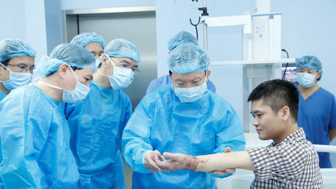 Việt Nam thực hiện thành công ca ghép chi thể đầu tiên trên thế giới lấy từ người cho sống 