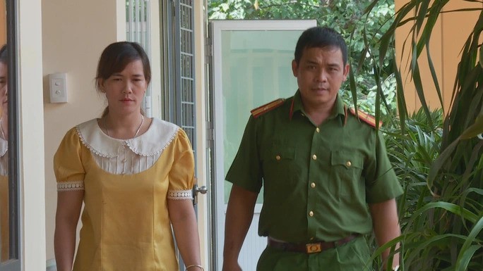 nguoi-phu-nu-bi-ban-sang-trung-quoc-lam-vo-nhieu-nguoi-1696219786.jpg