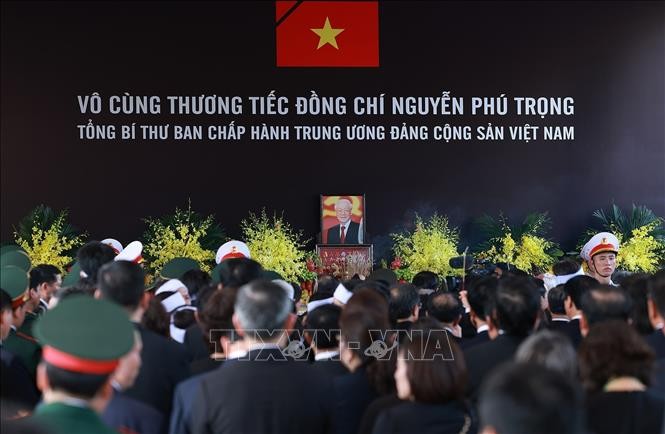 truc-tiep-le-truy-dieu-va-le-an-tang-tong-bi-thu-nguyen-phu-trong-16004-1721985566.jpg