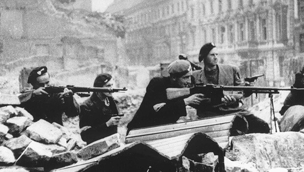 02101944-warsaw-uprising-ends-1722436419.jpg