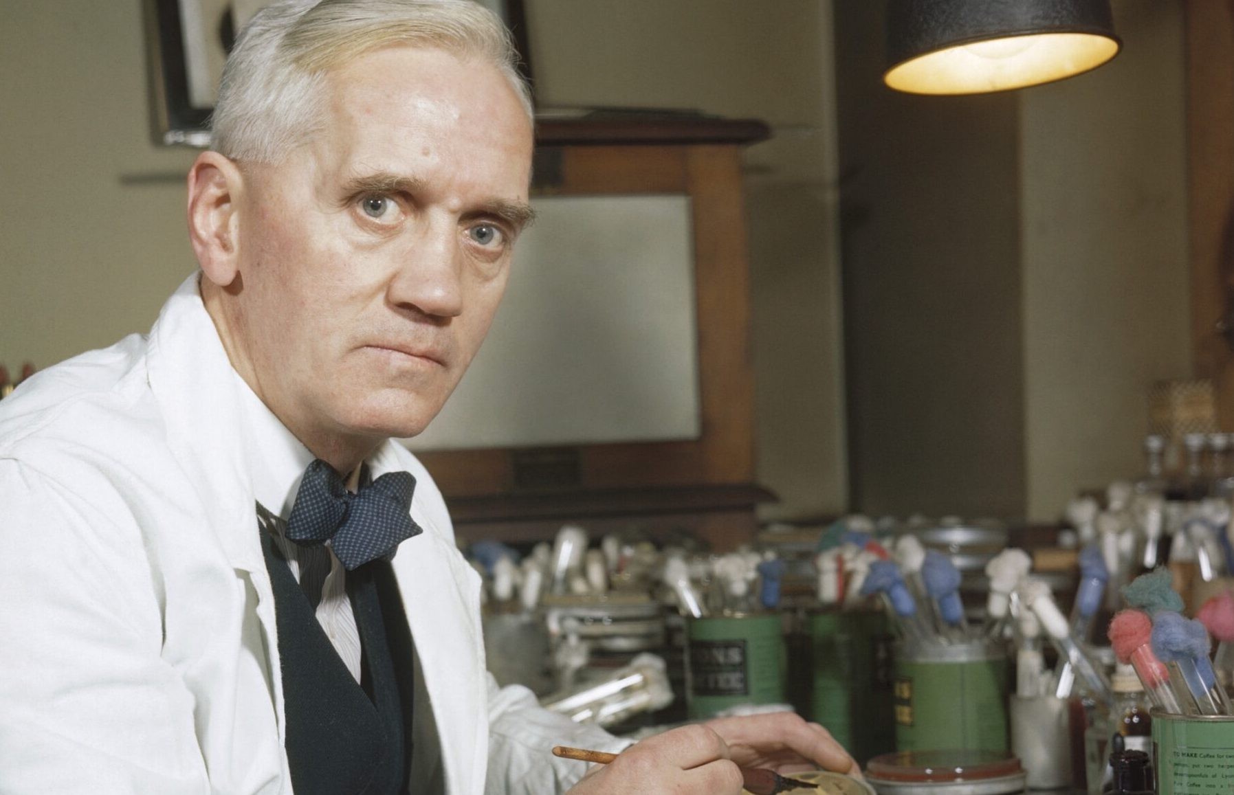 alexander-fleming-wikimedia-social-1727413397.jpeg