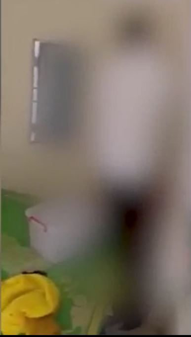 treo cổ cao bằng