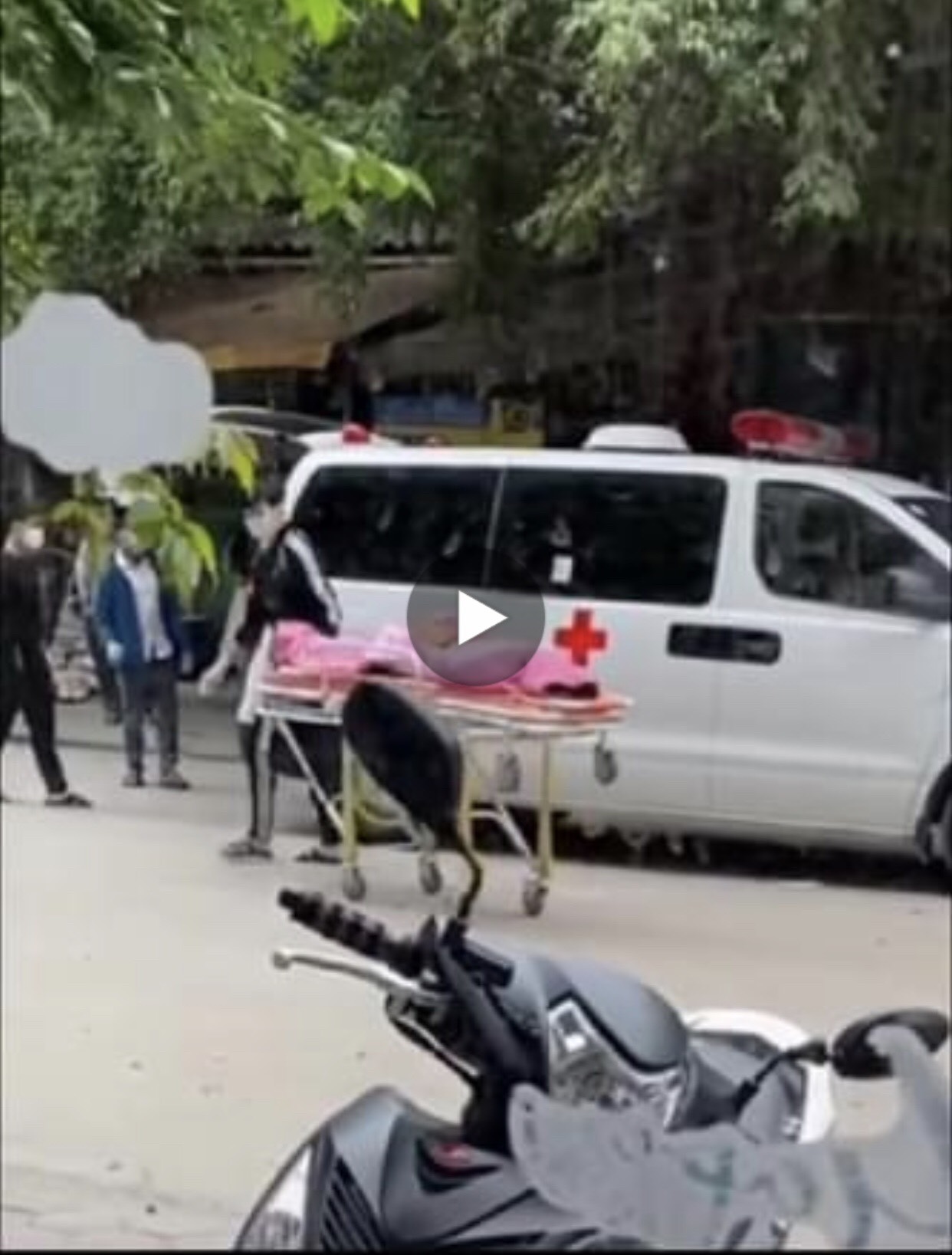 treo cổ bắc ninh