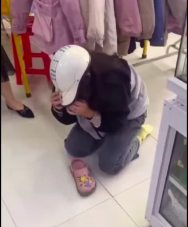 nữ sinh ăn trộm váy 160k ở thanh hóa