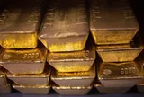 Giá dầu giảm, vàng lập tức tăng