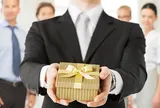 Lựa chọn quà tặng đồng nghiệp giúp xây dựng mối quan hệ thân thiết