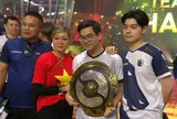 Tuyển thủ Dota 2 gốc Việt vô địch thế giới, thắng giải 1,1 triệu USD