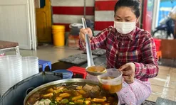 Ruồi, nhặng bâu vào đồ ăn, người bán có thể bị phạt tiền triệu