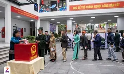 Người dân cả nước đi bầu cử