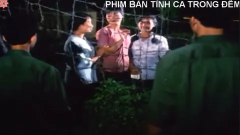 Bí kíp `tán gái` cực kỳ hóm hỉnh của những người lính giữa chiến trường khói lửa