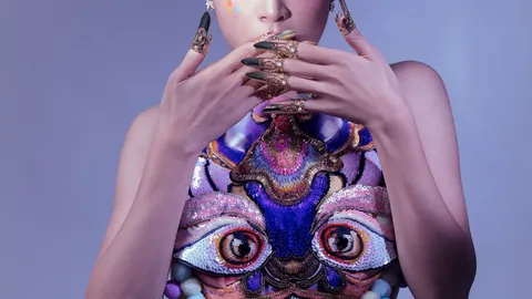 VIDEO: Hoàng Thùy Linh hát live trong concert của mình