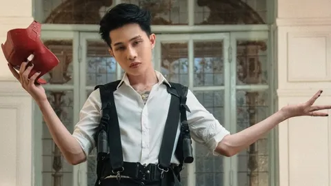 Dùng hình ảnh của Messi cùng lối truyền thông ỡm ờ, Jack tự ném đá vào chân mình