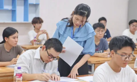 Bộ GD&ĐT quy định các diện miễn thi, đặc cách tốt nghiệp THPT 2026