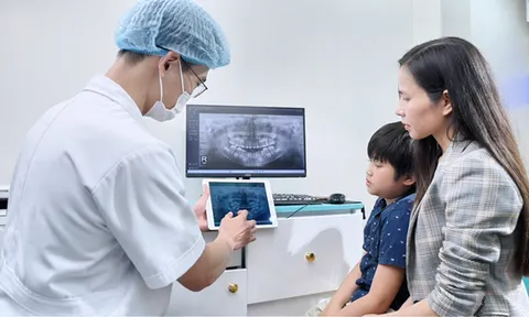 Sai lầm phổ biến của nhiều cha mẹ: Đợi con thay hết răng mới chỉnh nha