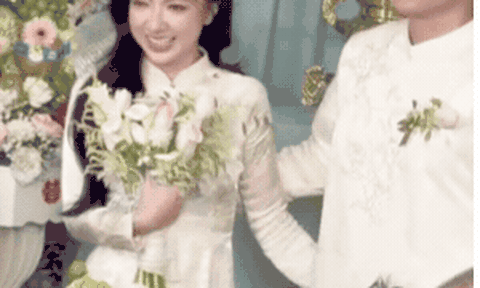Xuân Nghi và chồng Việt kiều tổ chức lễ cưới sáng nay: Cô dâu cười tươi rói nhận sính lễ vàng!