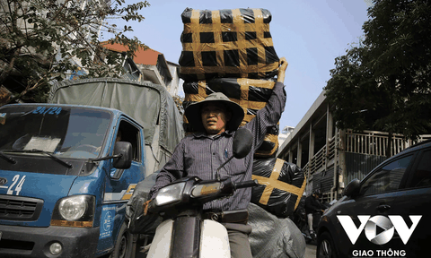 Không phải Quốc Cơ - Quốc Nghiệp, đây mới chính là "diễn viên" làm xiếc trên đường phố