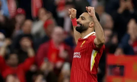 Mohamed Salah bất ngờ chia tay Liverpool sau chiến thắng trước Man City