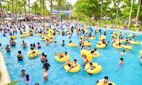 Trải nghiệm mùa lễ hội đầy cảm hứng tại Công viên nước Hồ Tây dịp nghỉ lễ 2/9