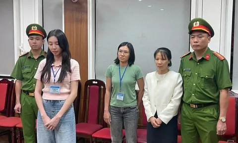 Khởi tố hoa hậu Thùy Tiên