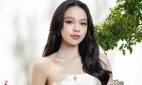 Thanh Thủy vào top 10 'Nhan sắc vượt thời gian'