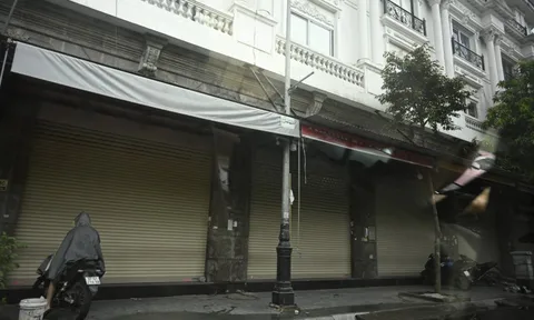 Cảnh tượng không tưởng tại "thủ phủ thời trang" lớn nhất miền Bắc