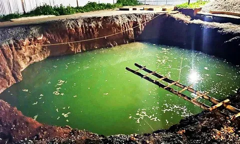 Toàn cảnh diễn biến vụ xe máy lao xuống 'hố tử thần' rồi mất tích ở Bắc Kạn
