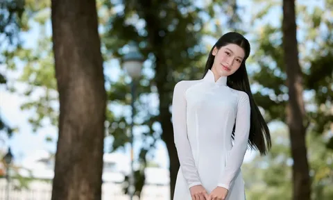 Nữ sinh Hà Nội trúng tuyển 3 đại học tốp đầu cả nước, nhan sắc cũng 'không phải dạng vừa'