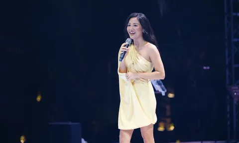 Văn Mai Hương từ chối hát 'Mưa tháng sáu' vì sợ bị chửi