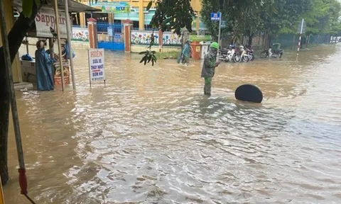 Nhiều nơi đang mưa lớn, các tỉnh thành miền Trung ứng phó bão Wutip